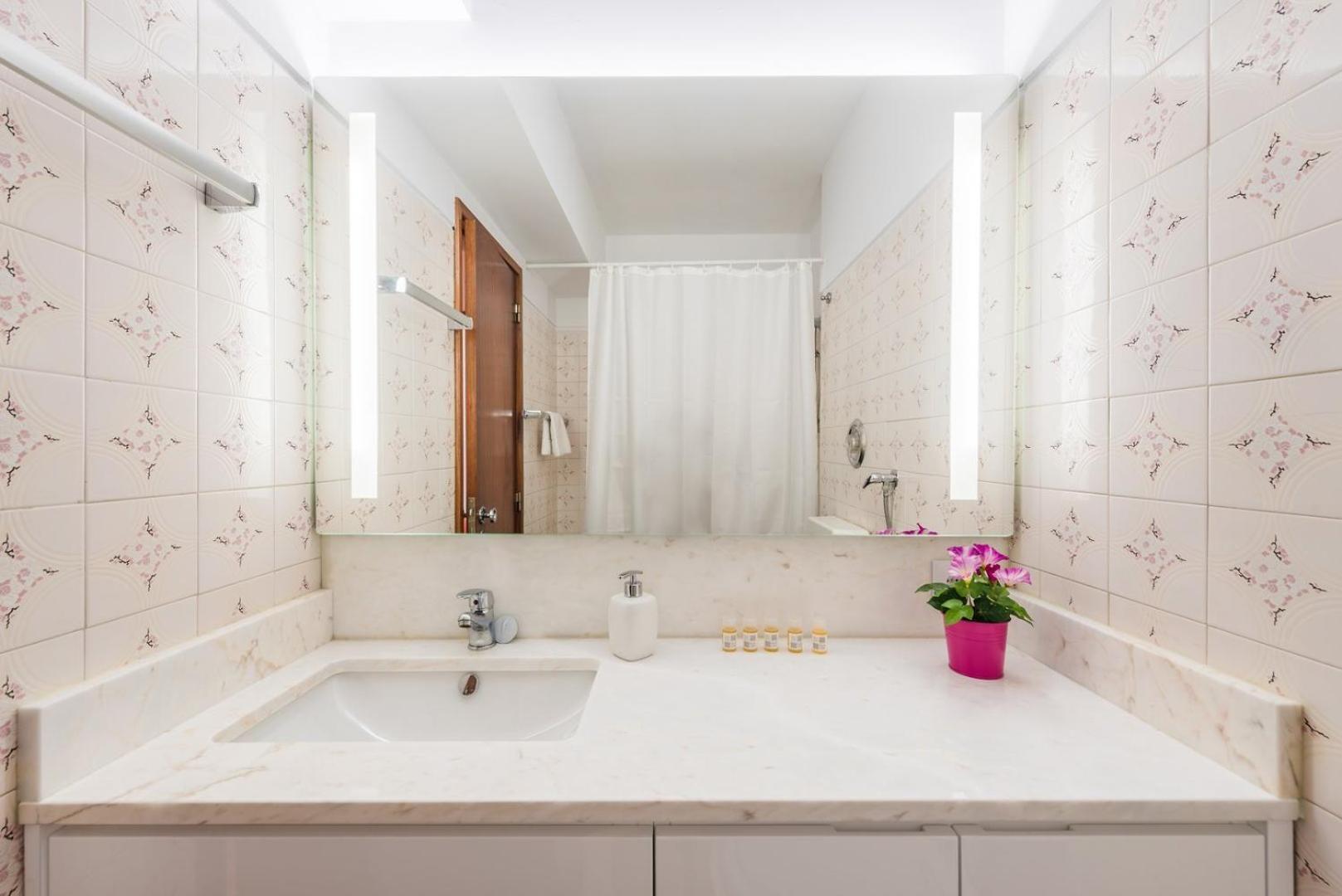 Guestready - Eclectic Haven In The Heart Of Porto Lägenhet Exteriör bild